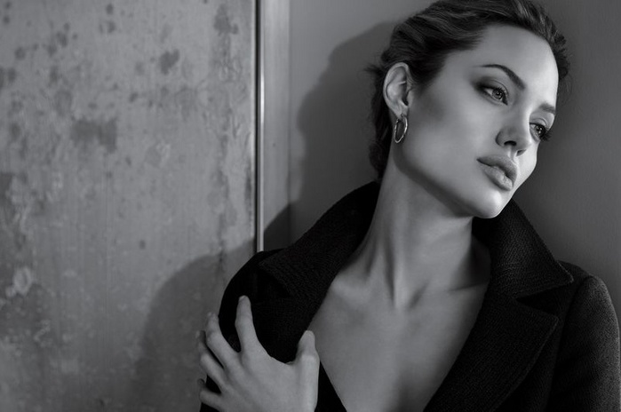 Сексапильная Красотка Анджелина Джоли – Превратности Любви (1998)