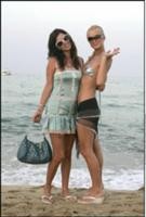 510339_sisters[1].jpg (135x200, 8Kb)