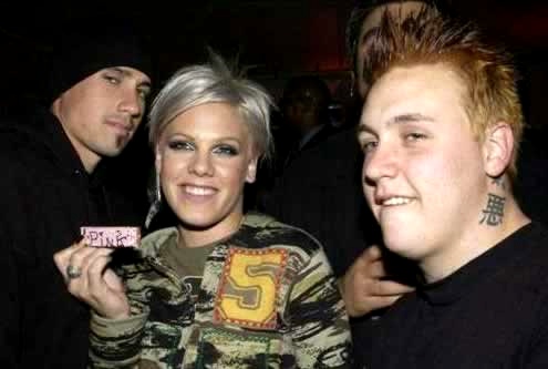cobypink.jpg (495x333, 35Kb)