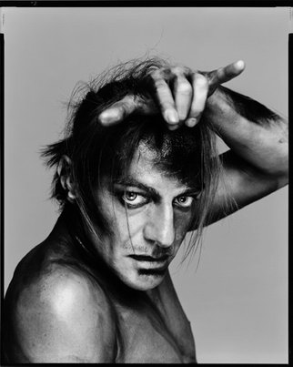 galliano_full.jpg (322x403, 22Kb)