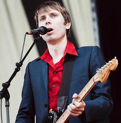  franzferdinand_v2005_7.jpg (423x427, 169Kb)