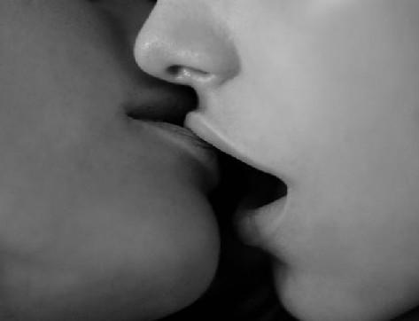 4244521_4037076_kiss.jpg (473x362, 9Kb)
