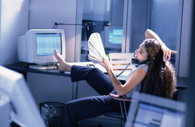 lady relaxing in office.jpg (402x262, 93Kb)