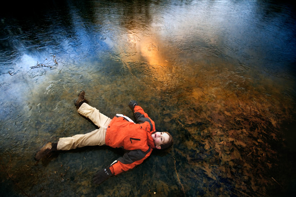 cloud gazing on ice.jpg (600x400, 117Kb)