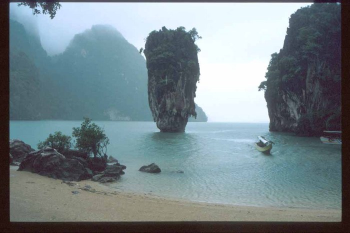 Thailand - TheManWithTheGoldenGun.jpg (700x466, 56Kb)