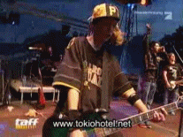 5851178_6p9uxzz8w9xn2od1.gif (207x155, 843Kb)