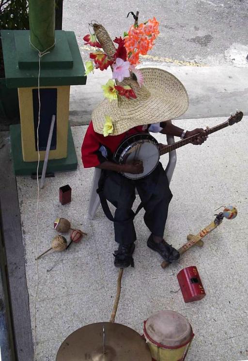 Jamaica musician1.JPG (512x745, 73Kb)