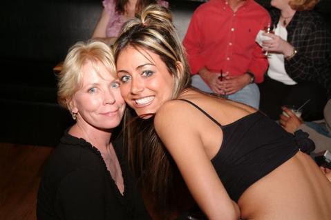 aubreymom.jpg (479x319, 20Kb)