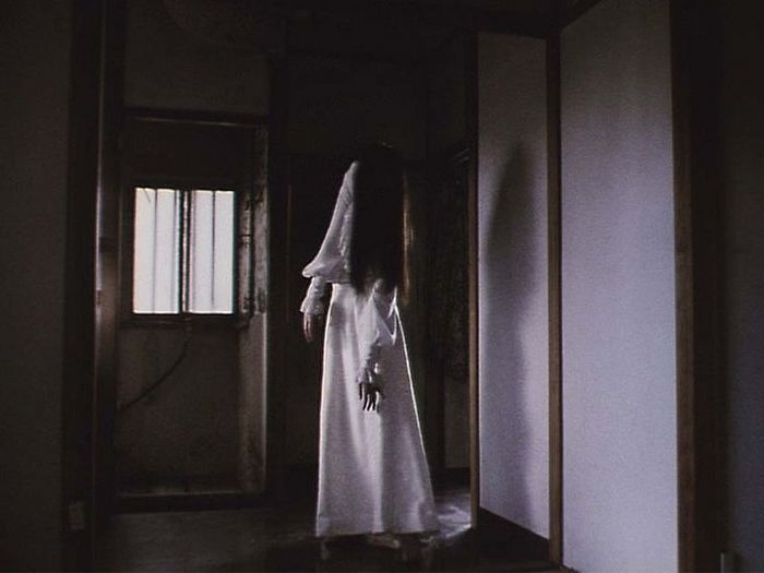 800px-Sadako-Ringu.jpg (700x525, 39Kb)